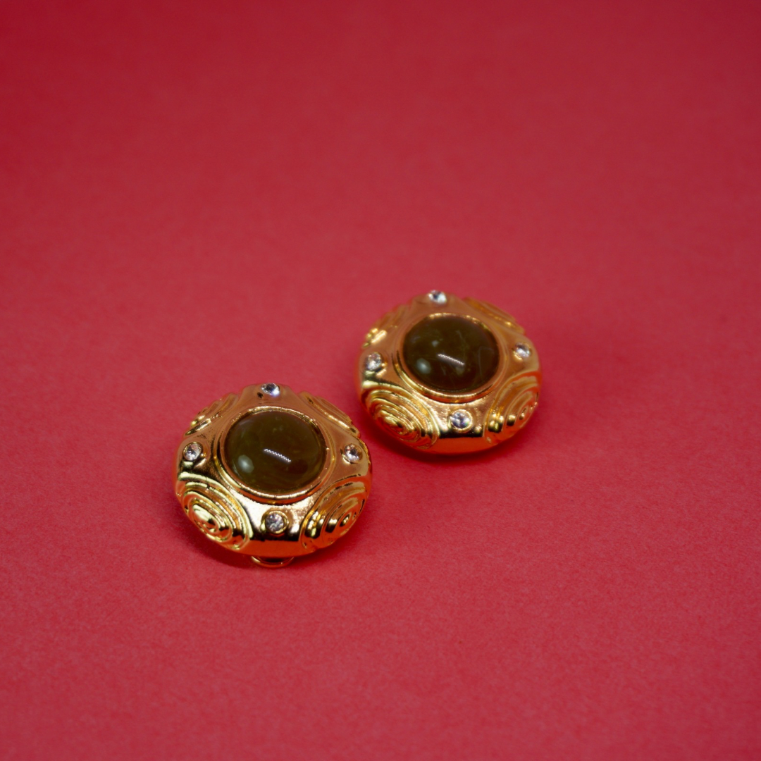 Vintage clip-on earrings (green)