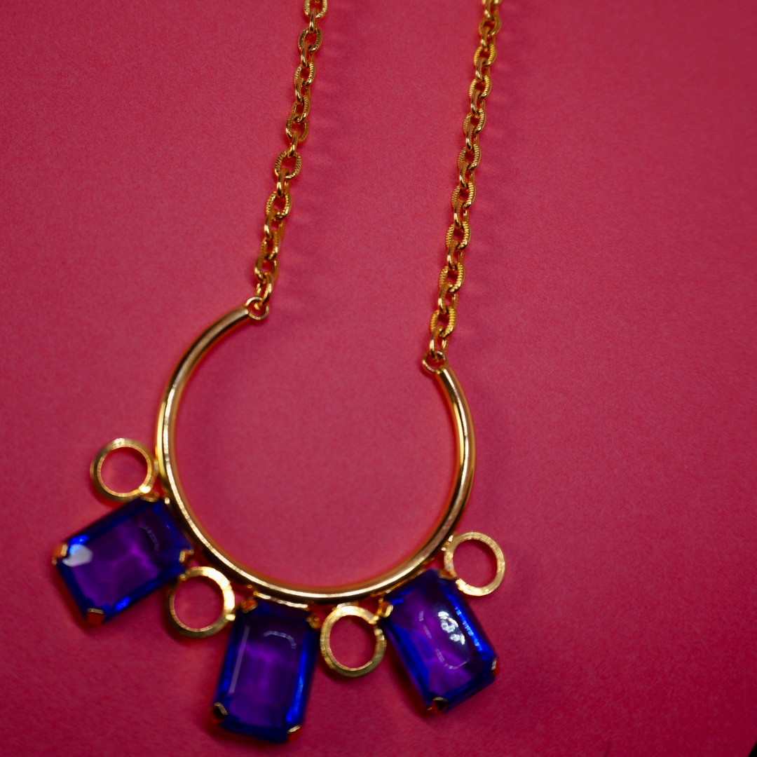 Vintage necklace blue