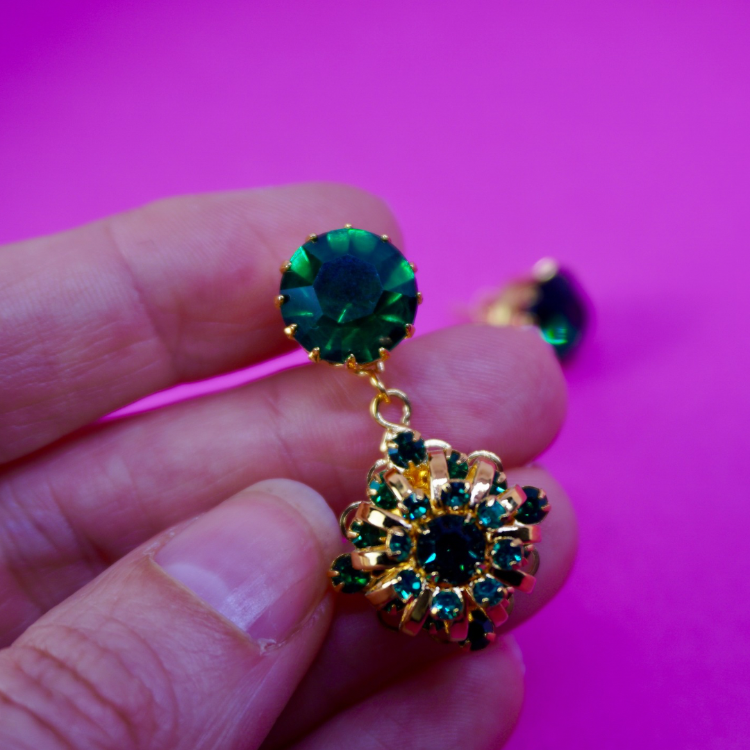 Vintage green dangle earrings
