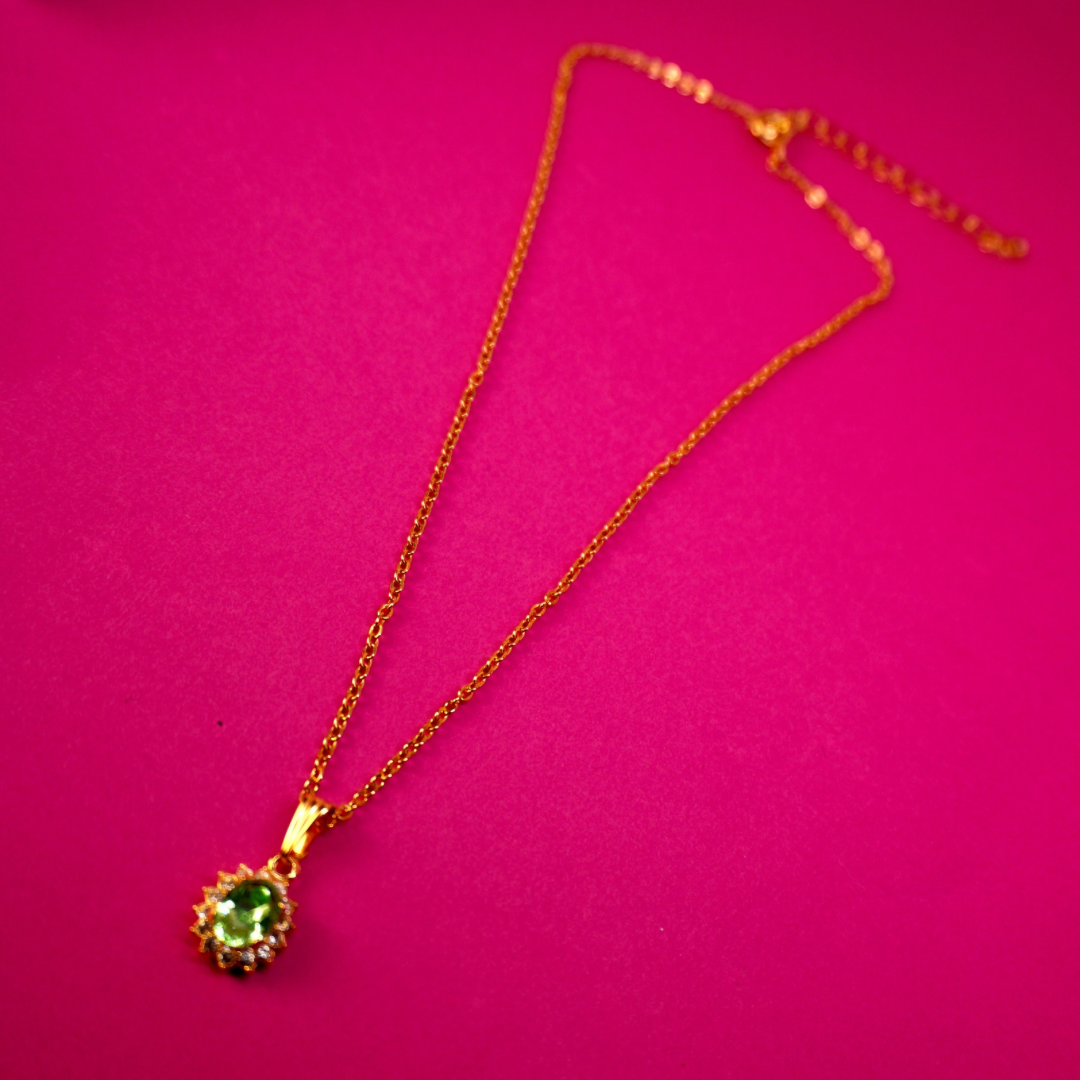 Vintage necklace green