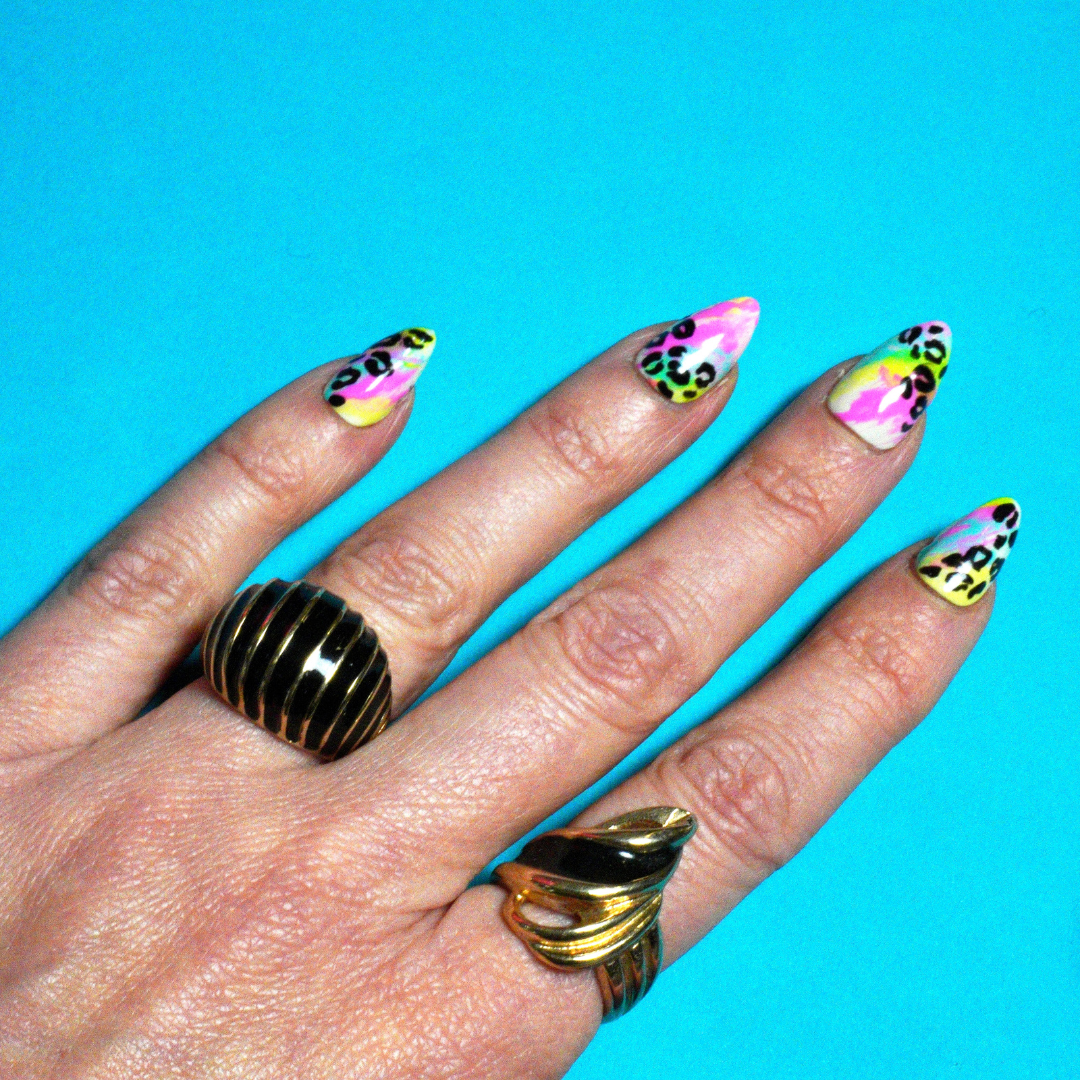 Vintage black and gold Croissant Ring