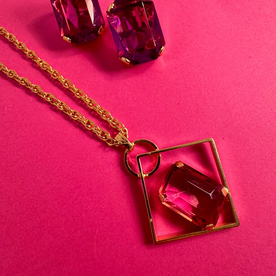 Vintage geometric necklace