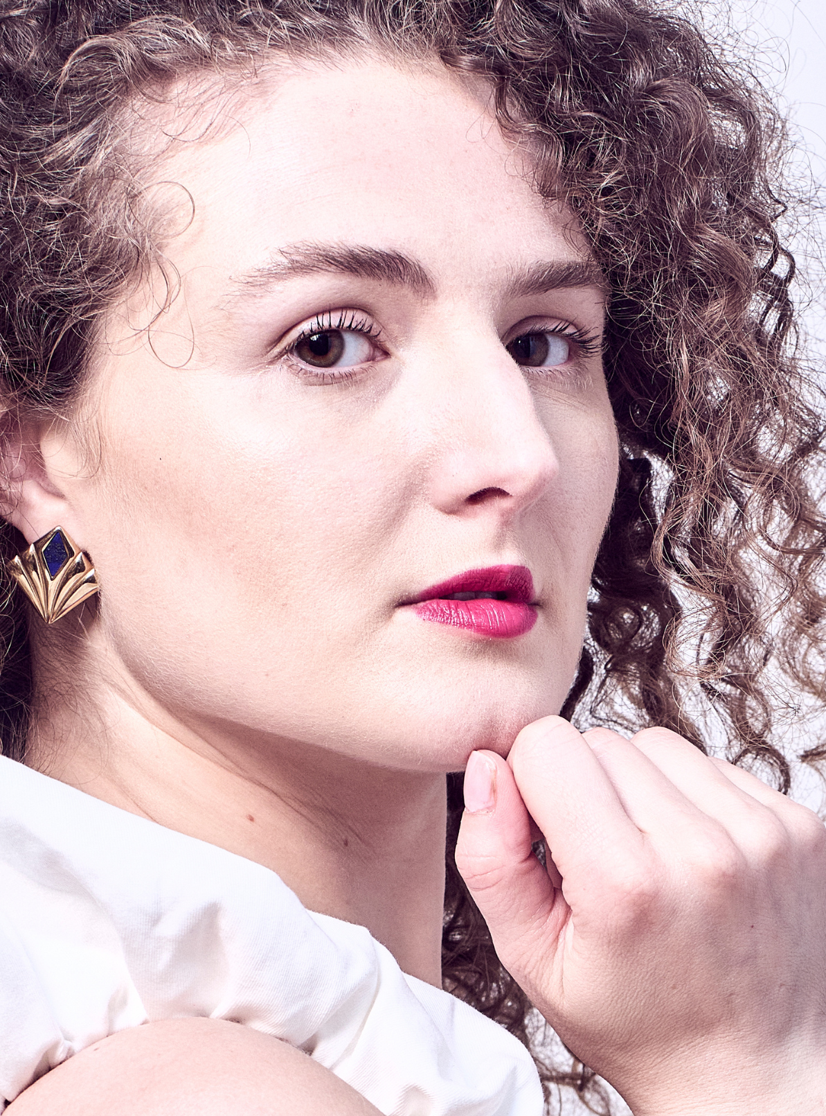 Moonbeam Lapis Lazuli Gold Earring