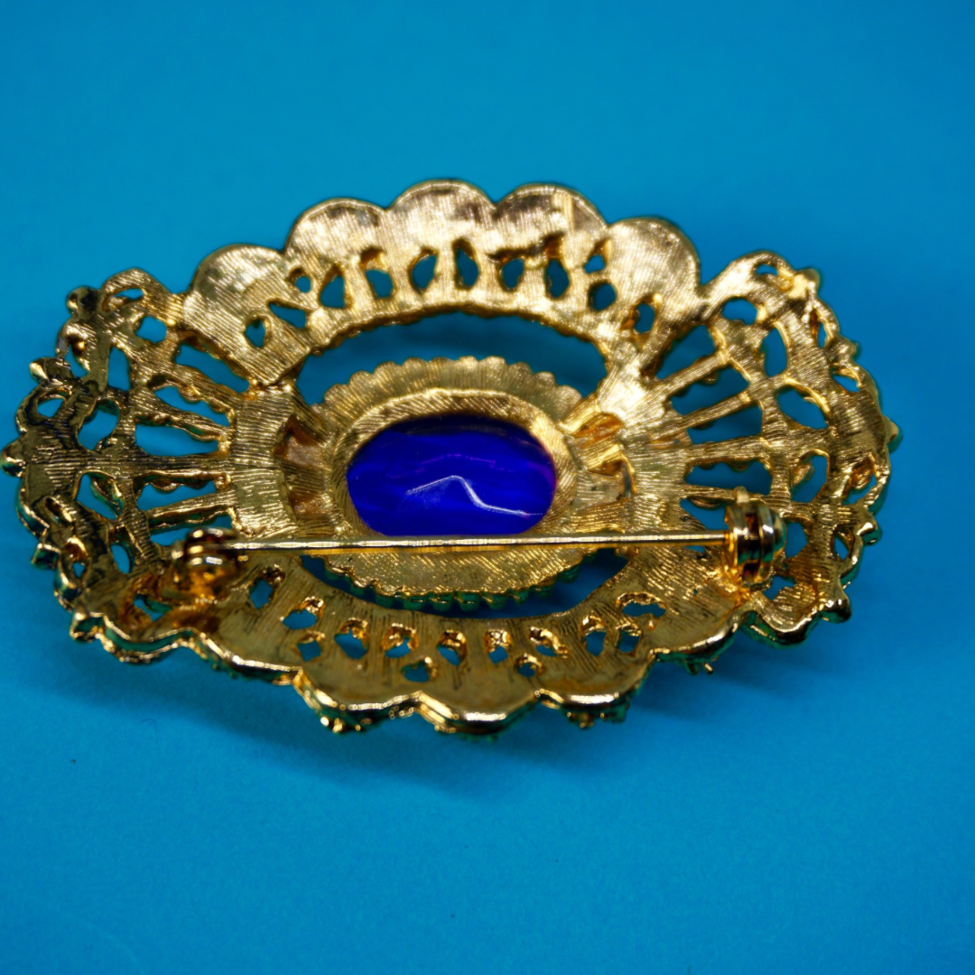 Vintage brooch violet