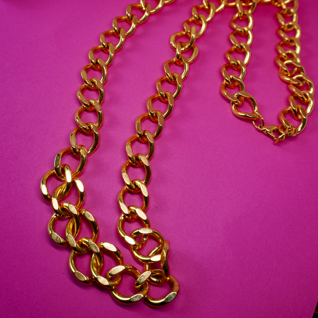 Vintage chunky gold necklace