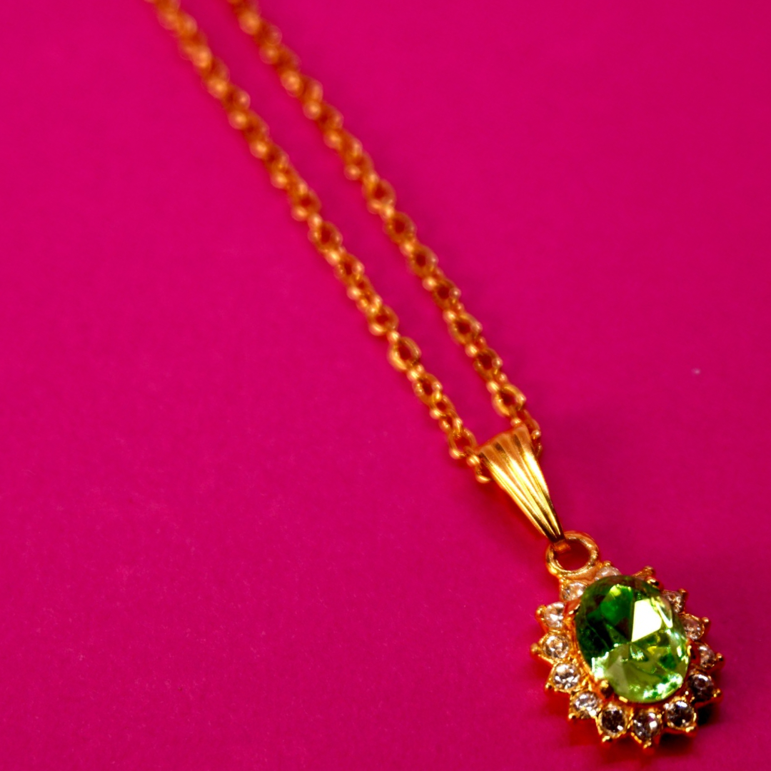 Vintage necklace green