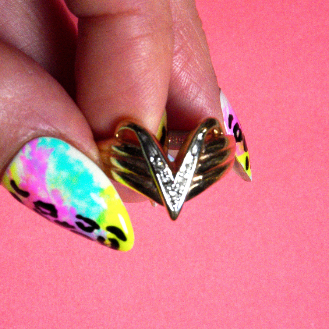 Vintage Chevron Ring (thick band)