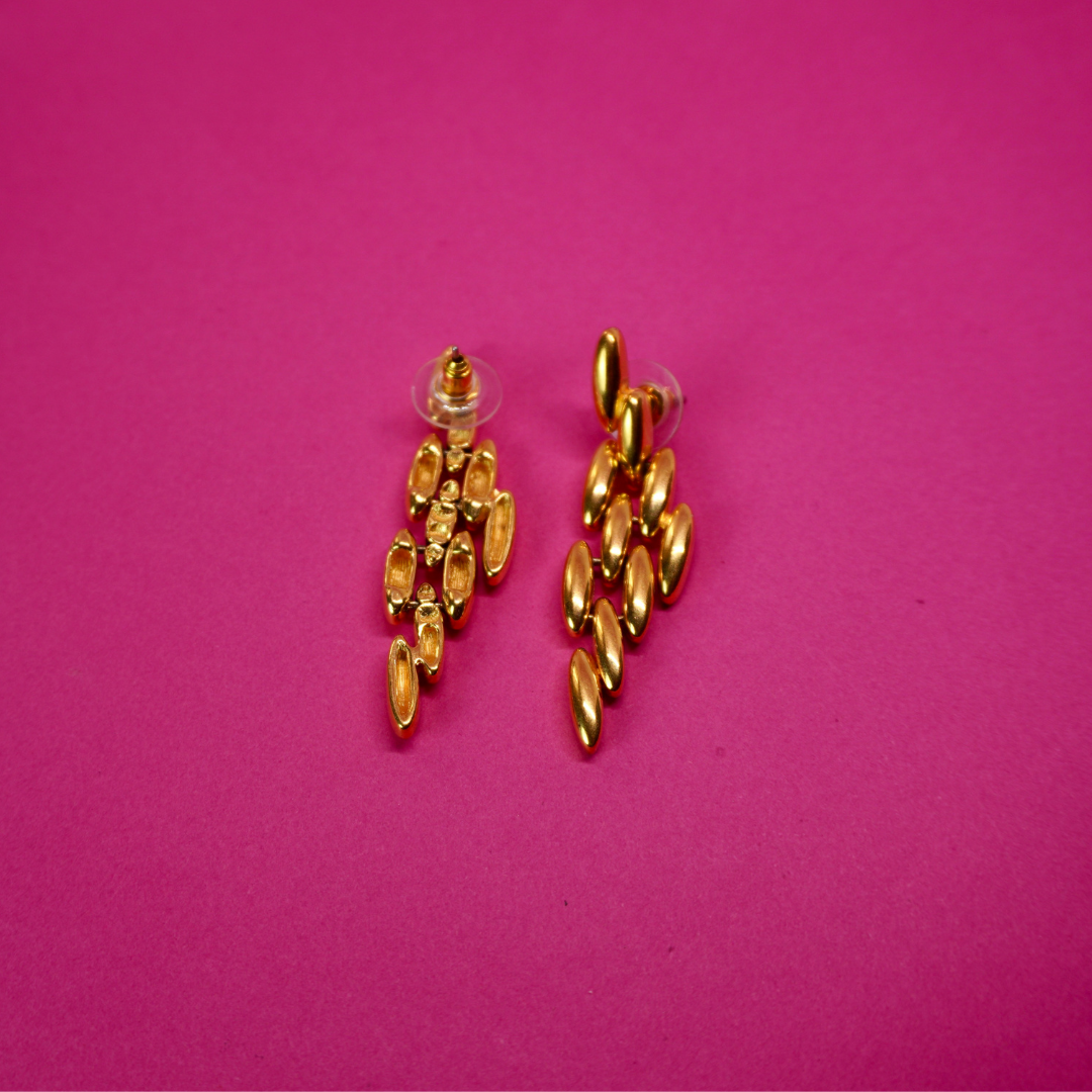 Vintage earrings (post)