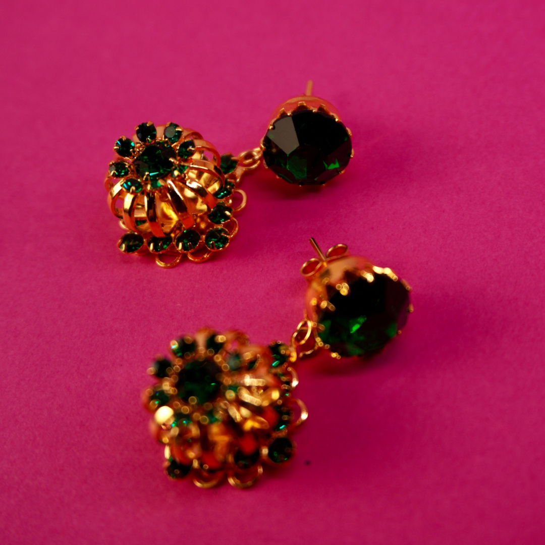 Vintage green dangle earrings