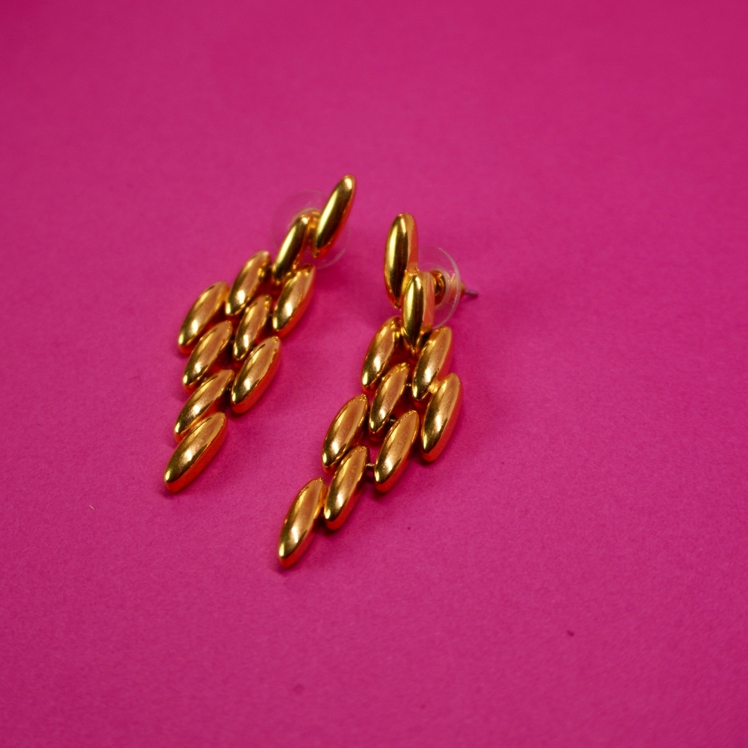 Vintage earrings (post)