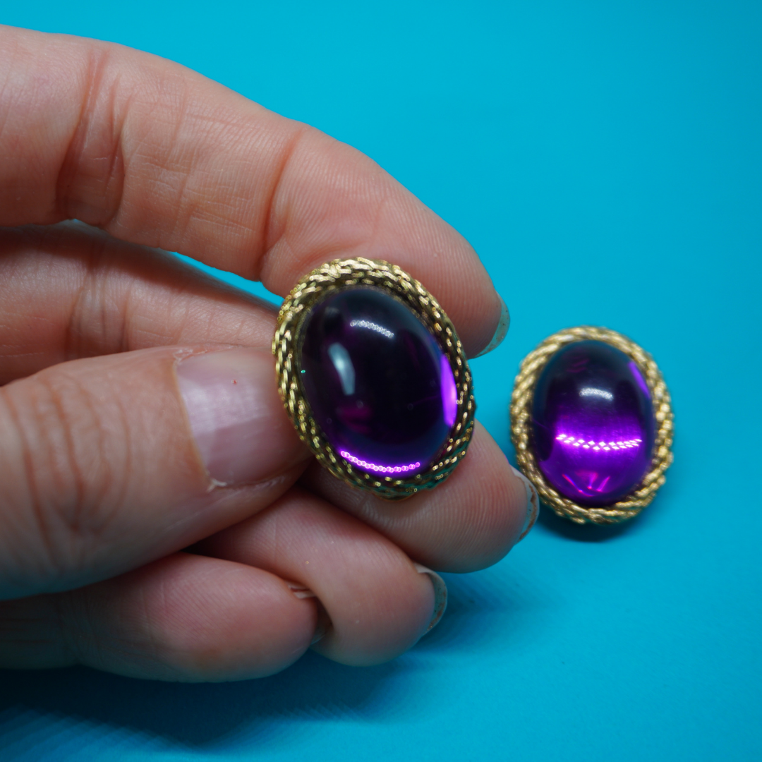 Vintage clip-on earrings purple/pink