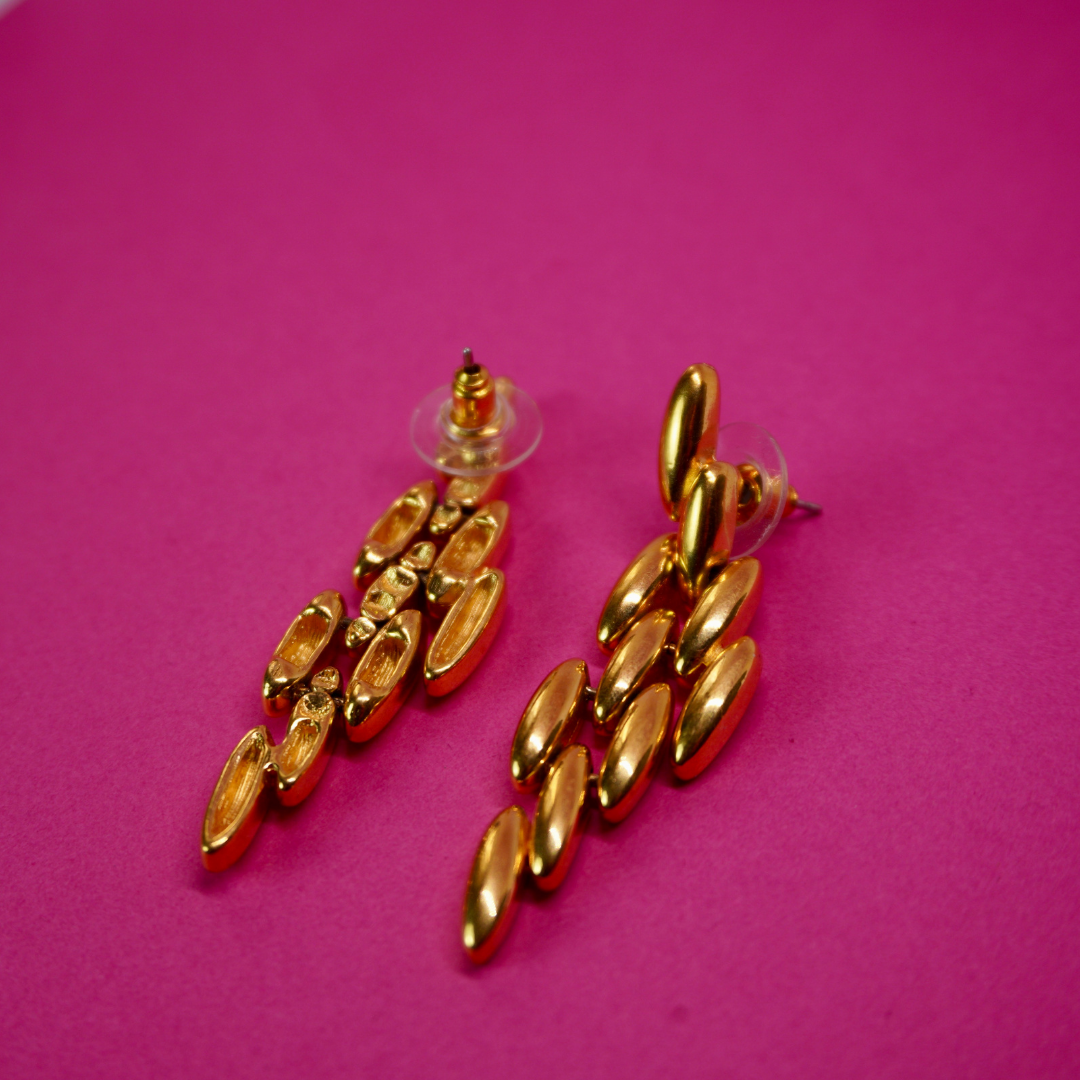 Vintage earrings (post)