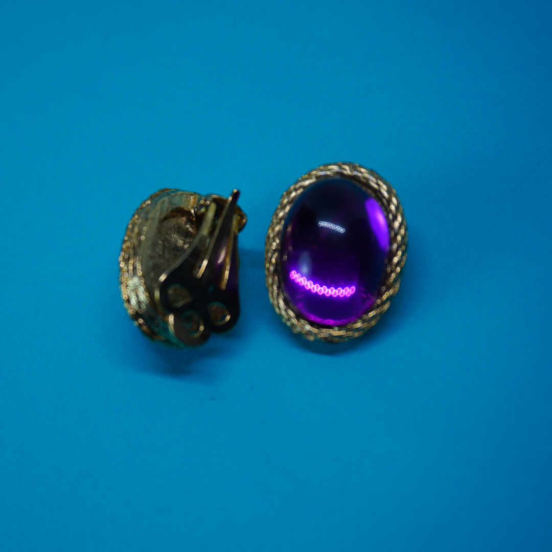 Vintage clip-on earrings purple/pink