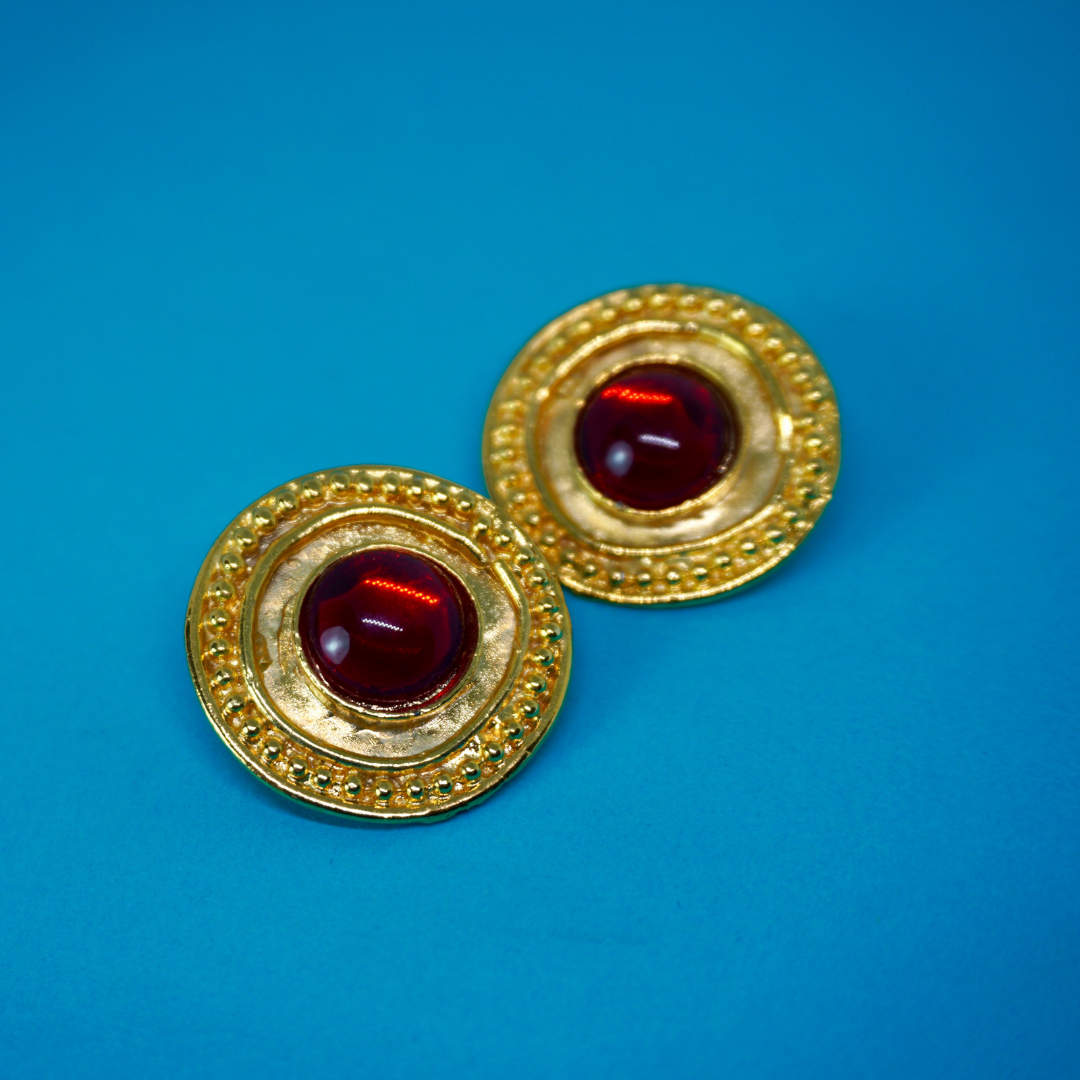 Vintage clip-on earrings (red)