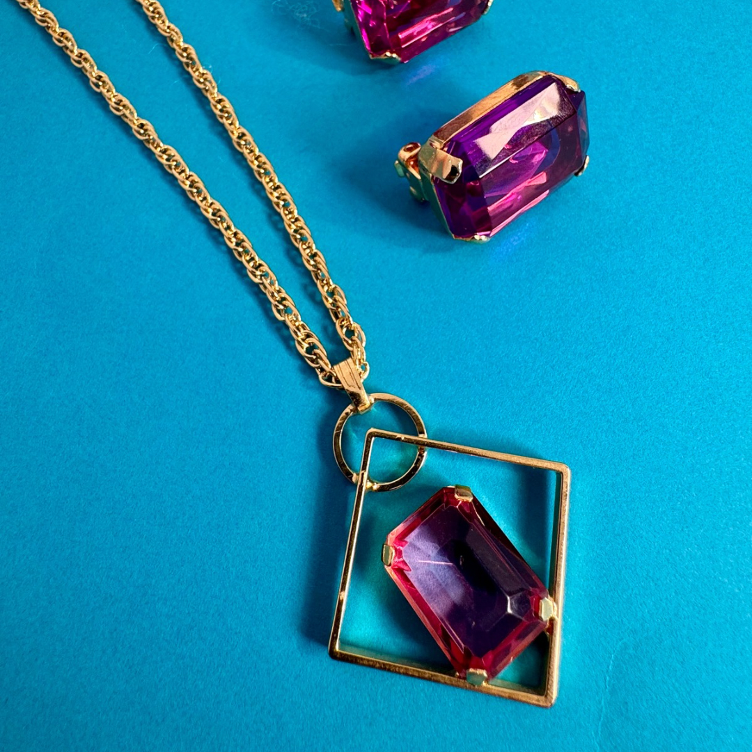 Vintage geometric necklace