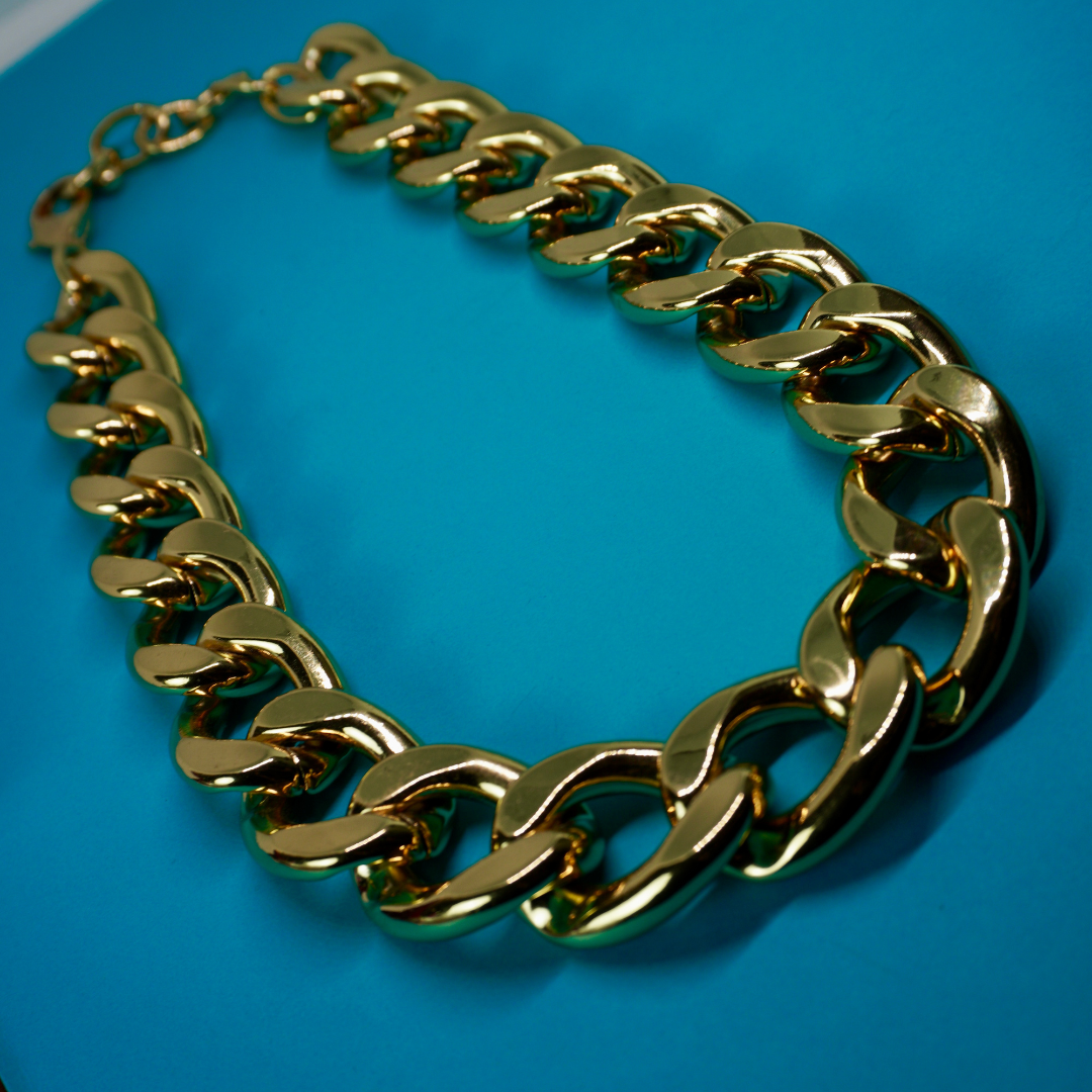 Vintage chunky gold necklace