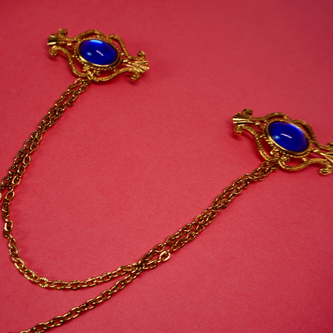 Vintage double brooch with chain