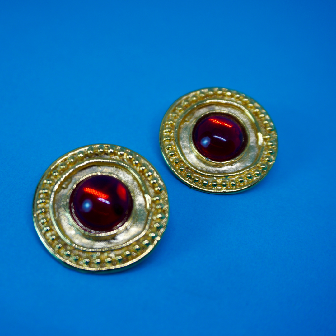 Vintage clip-on earrings (red)