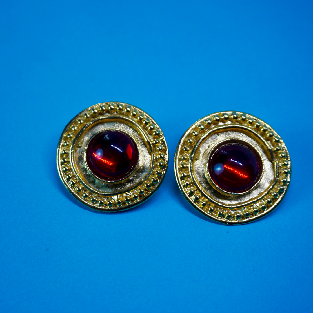 Vintage clip-on earrings (red)