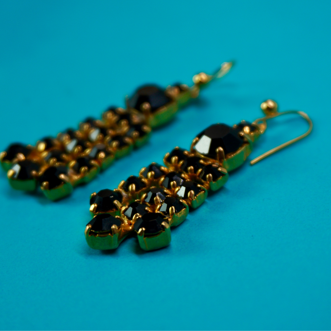 Vintage dangle earrings (black)