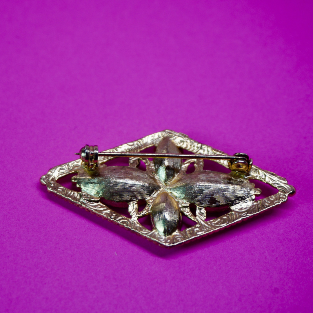 Vintage brooch (purple)